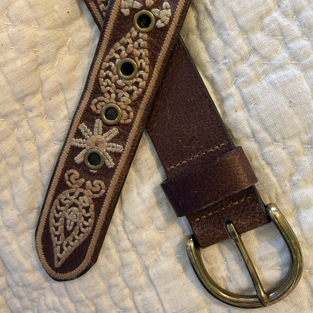 Eddie Bauer M Brown Leather Belt with Embroidered Detail